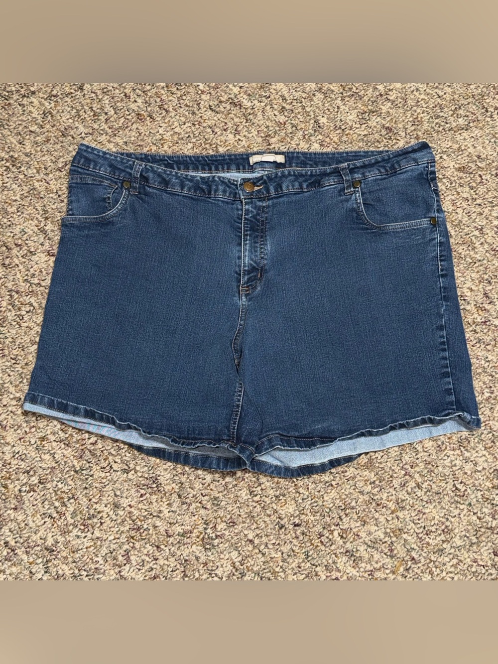 Women’s size 24W shorts size 24 Classic Dark Blue Denim Shorts